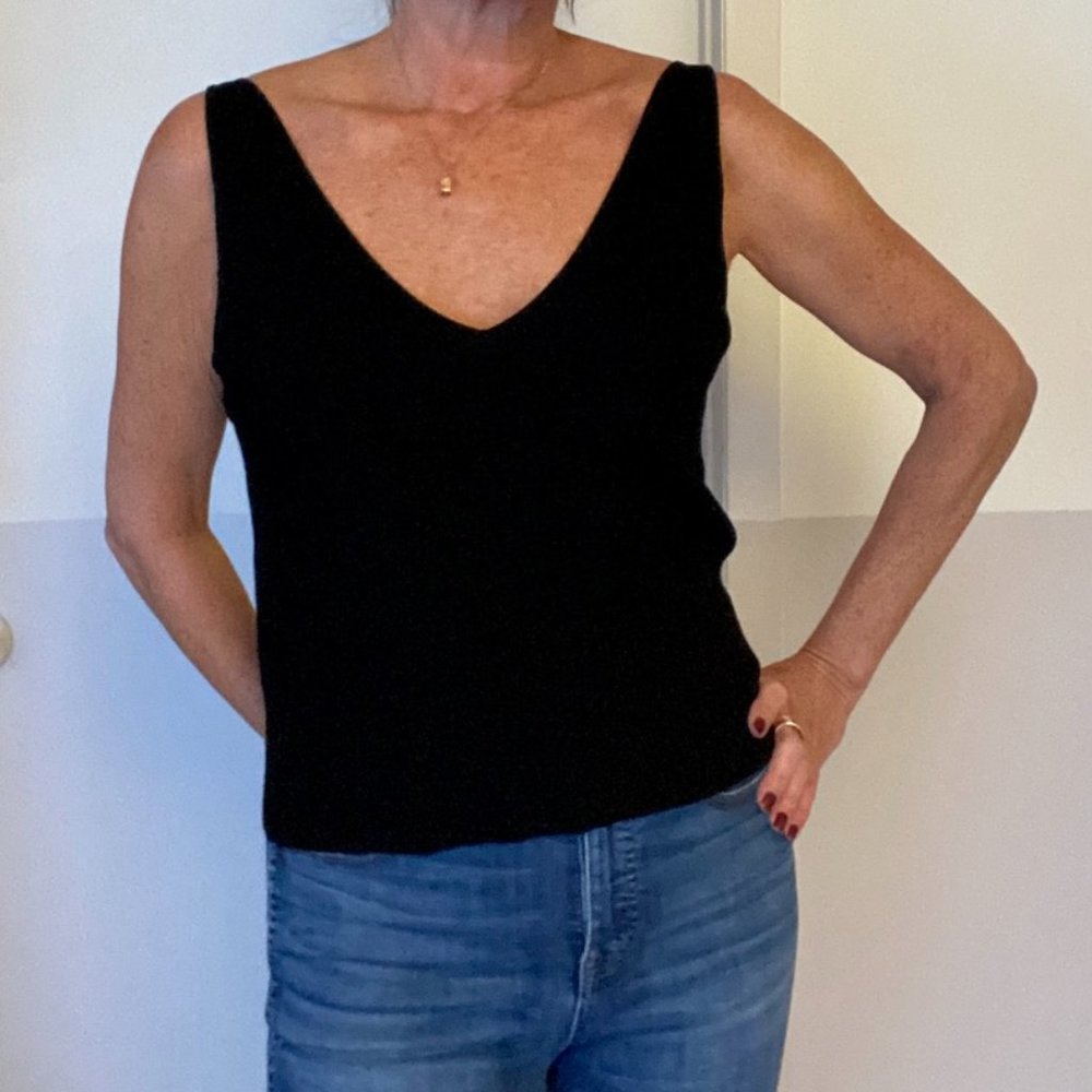 Theory Black Top